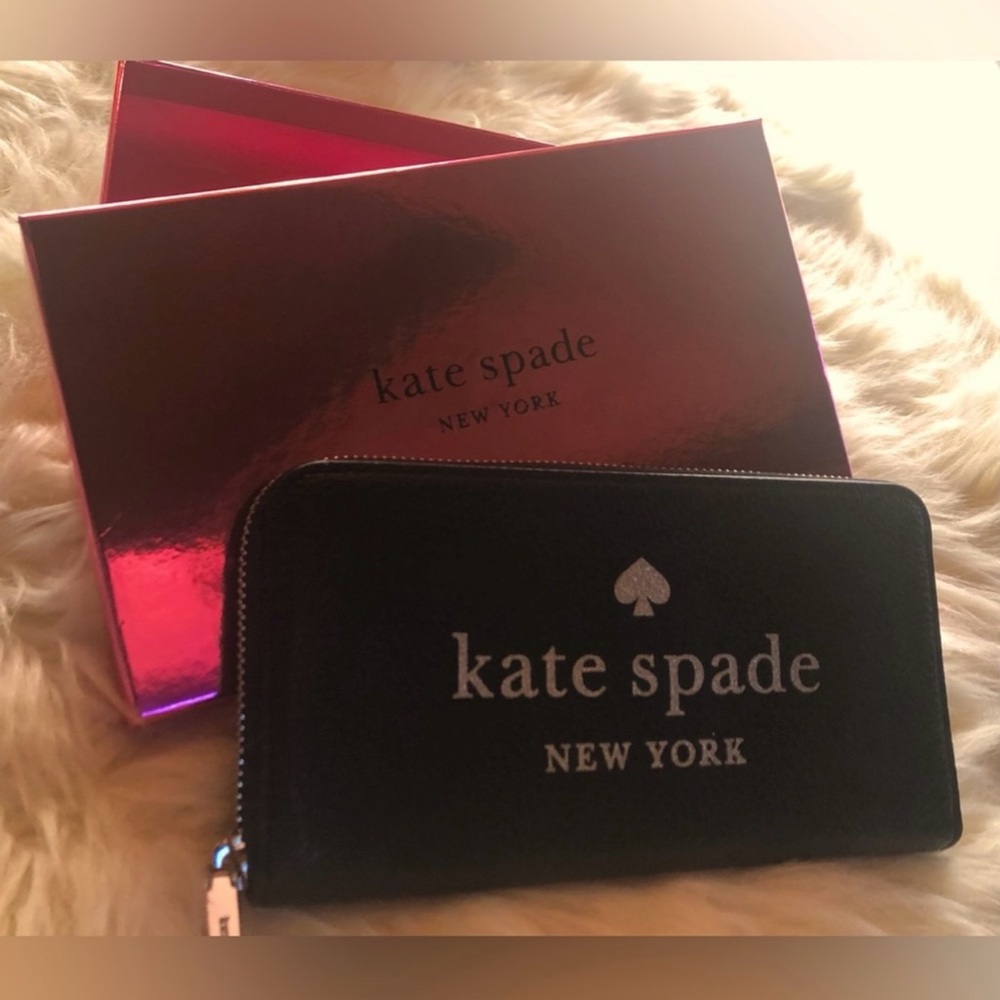 NWOT Kate Spade Zippy Full Continental Wallet